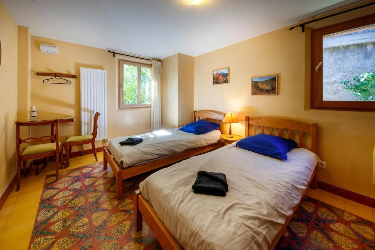 Gasthof Eco-Hotel Et Yourtes Du Mercantour Guillaumes
