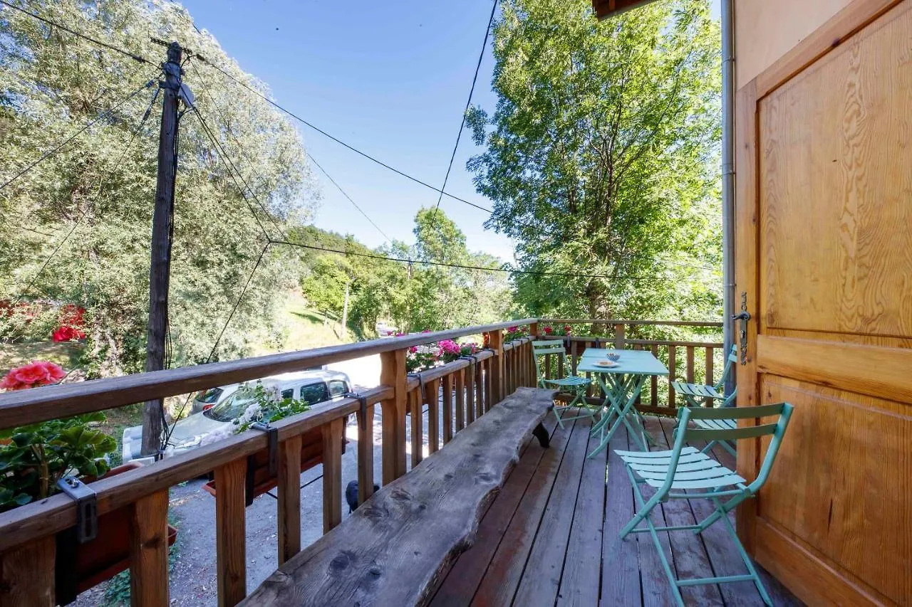 Eco-Hotel Et Yourtes Du Mercantour Guillaumes