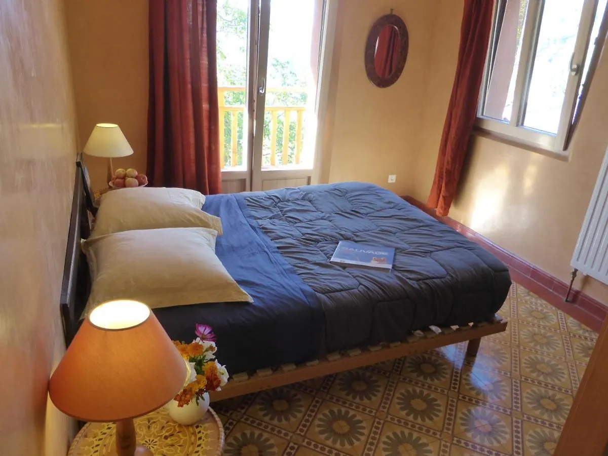 Eco-Hotel Et Yourtes Du Mercantour Guillaumes